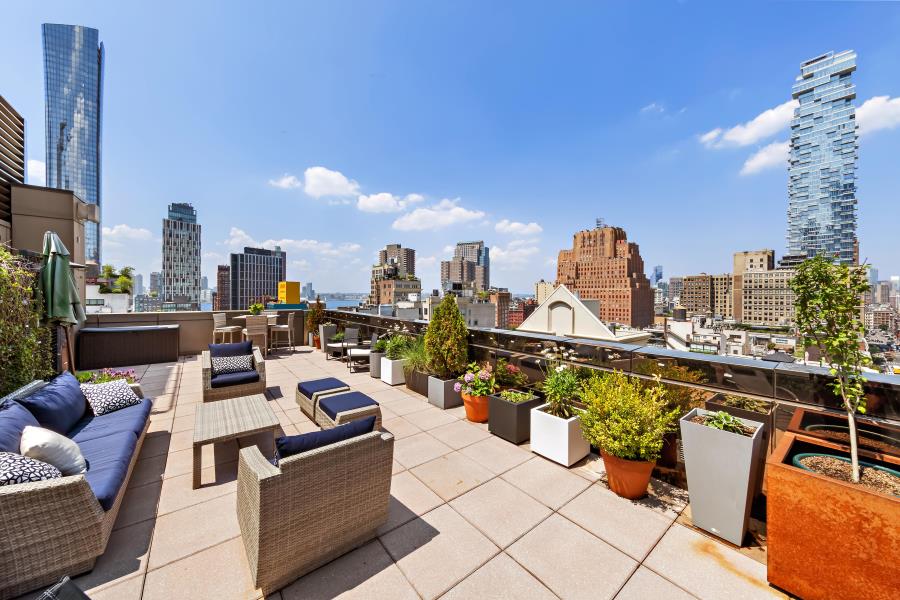 Take a Look Inside This Stunning Tribeca Penthouse